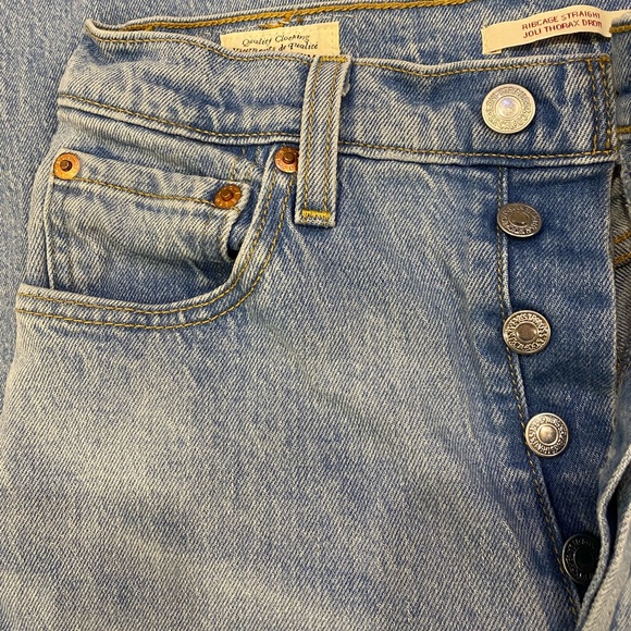 Levi’s Premium Ribcage High Waisted Straight Jeans - Picture 13 of 14